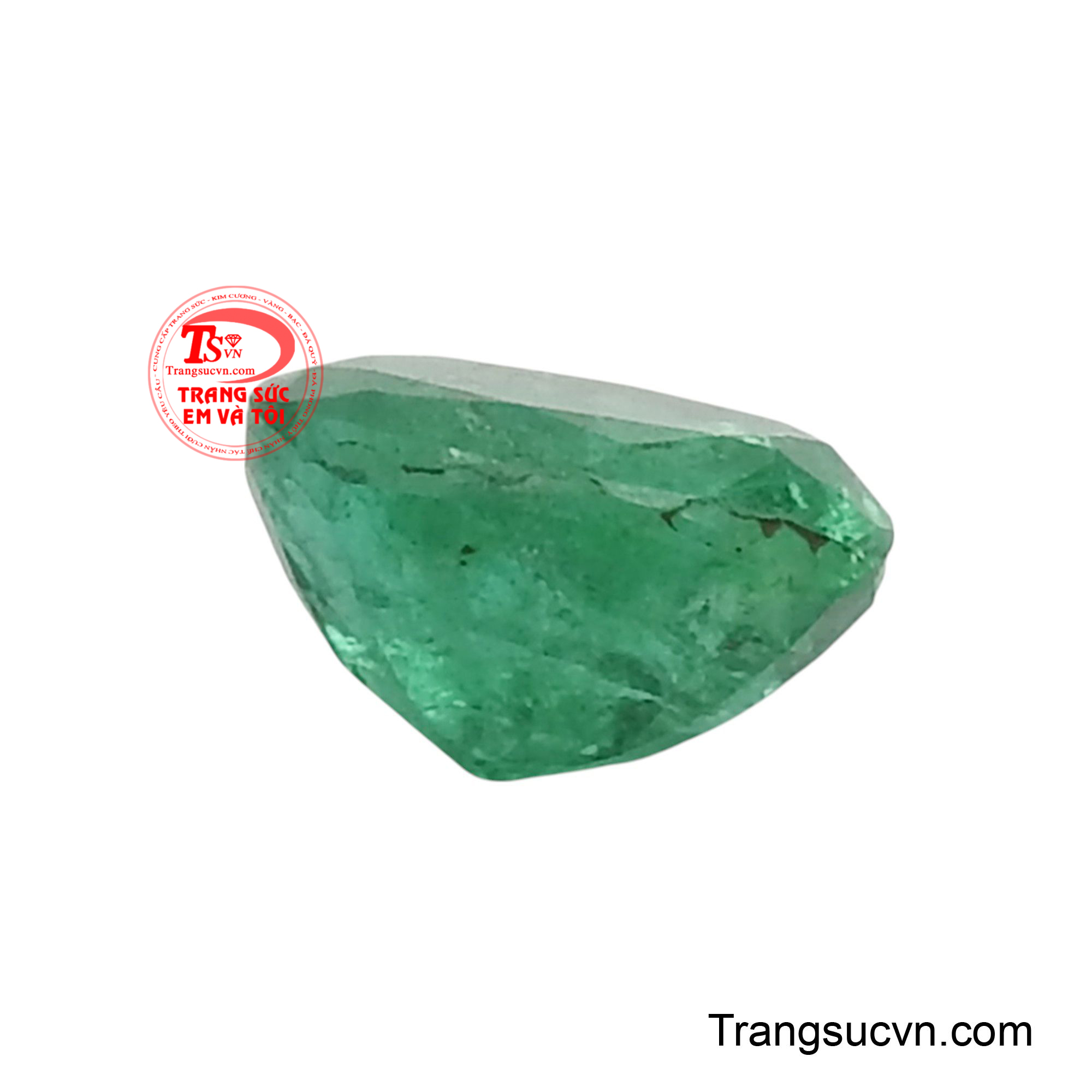 Không chỉ là một loại đá quý đẹp mang nhiều ý nghĩa đặc biệt mà còn do quá trình hình thành phức tạp và nguồn khai thác hạn chế.