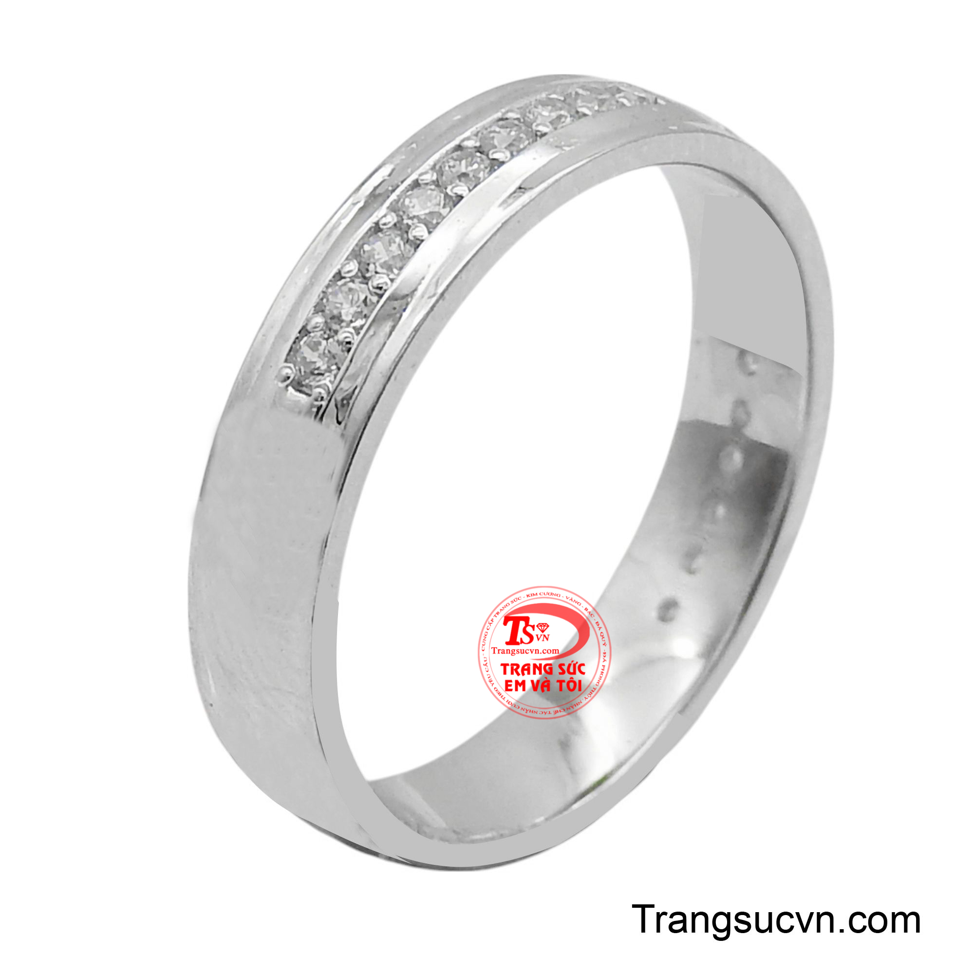 Nhẫn nữ công giáo 14K xinh xắn là biểu tượng của đức tin và vẻ đẹp giản dị, tinh tế.