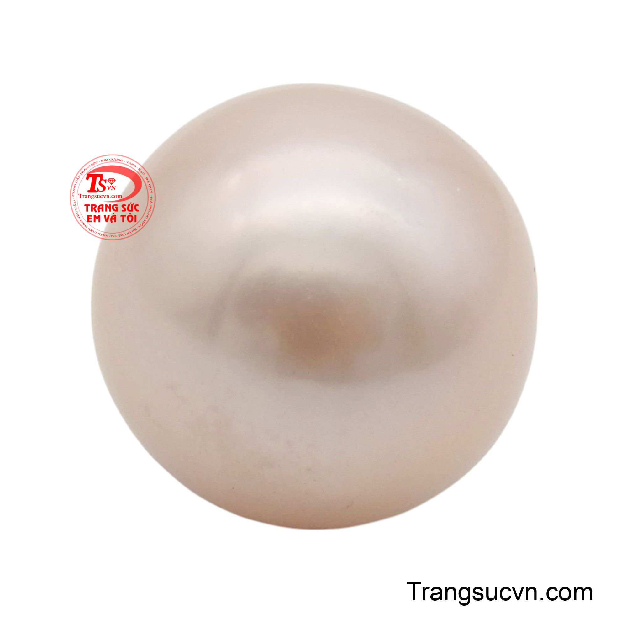 Viên ngọc trai hồng nhạt này thu hút ánh nhìn bởi tông màu hồng phấn nhẹ nhàng, mang đến vẻ đẹp thuần khiết và thanh nhã.
