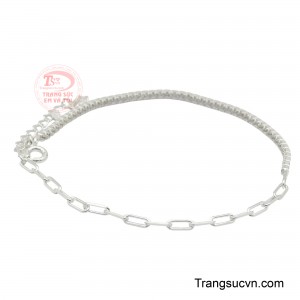 Chiếc lắc tay không chỉ là phụ kiện làm đẹp mà còn thể hiện gu thẩm mỹ tinh tế và cá tính riêng của người đeo.