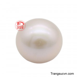 Đây là một viên ngọc lý tưởng để tạo điểm nhấn cho bất kỳ thiết kế trang sức nào, mang lại vẻ đẹp vượt thời gian và sự duyên dáng cho người đeo.