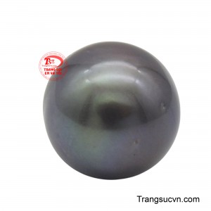 Ngọc trai nước mặn 13 ly này là một minh chứng cho vẻ đẹp tự nhiên.