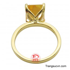 Chiếc nhẫn chắc chắn sẽ là điểm nhấn hoàn hảo cho mọi bộ trang phục và mọi dịp đặc biệt.