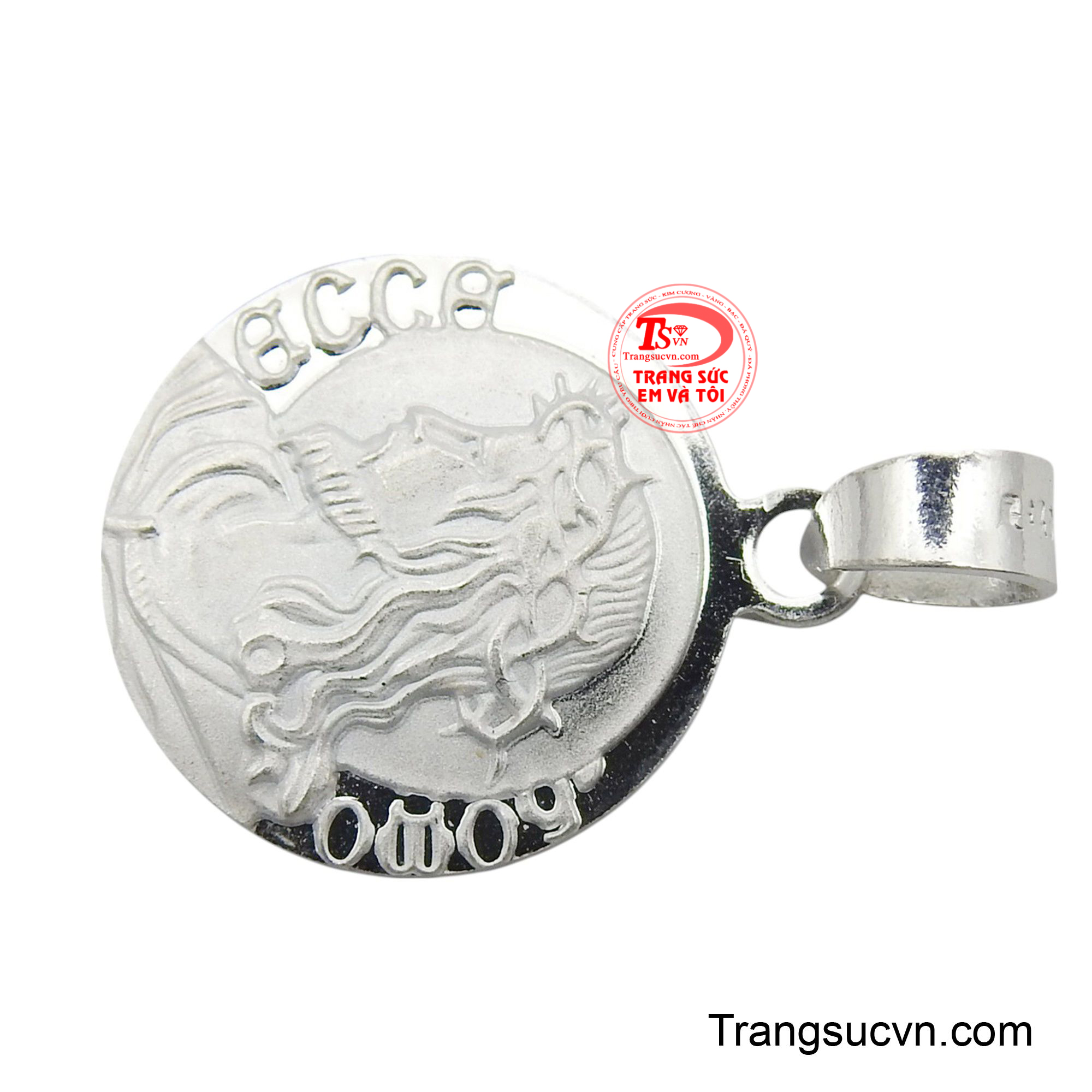 Thiết kế độc đáo này là một món trang sức ý nghĩa để đeo hàng ngày, nhắc nhở về tình yêu thương, sự khiêm nhường và sức mạnh của đức tin.