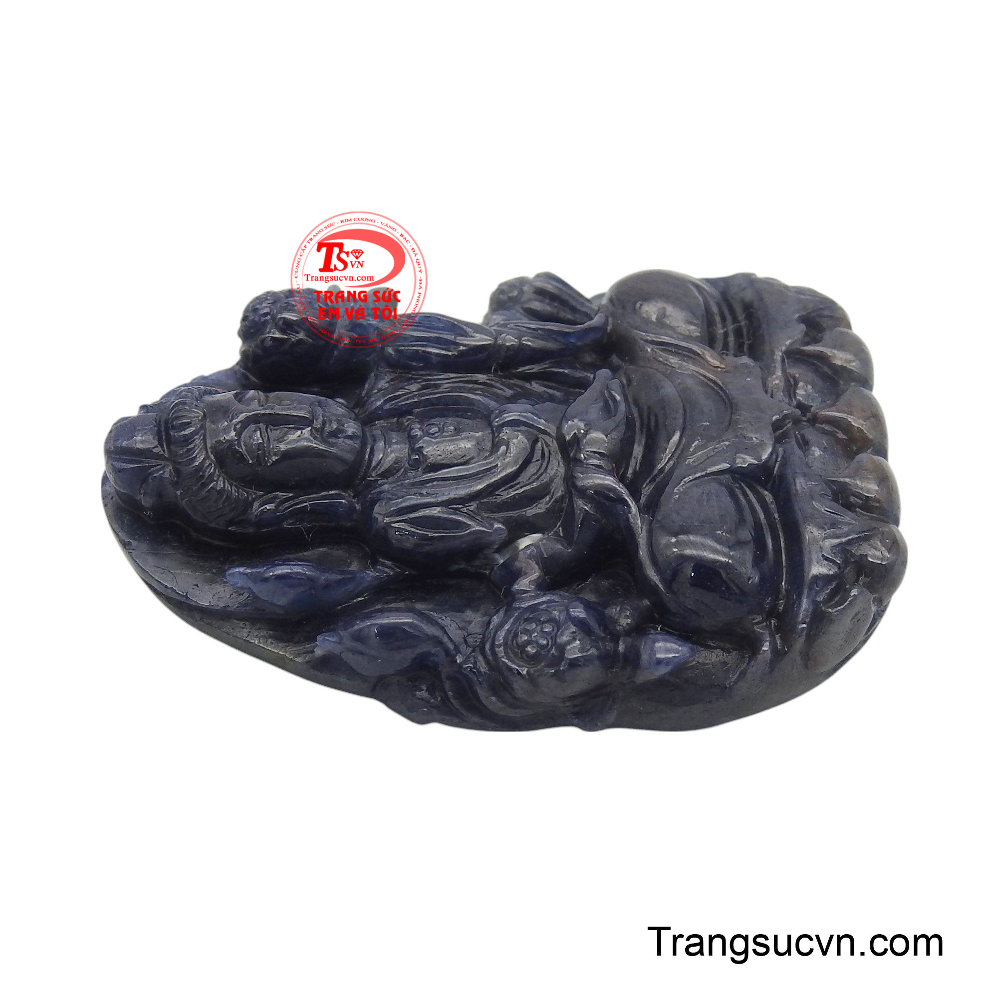 Đeo mặt dây này, người ta không chỉ cảm nhận được vẻ đẹp của ngọc quý mà còn tin tưởng vào sự dẫn dắt của chánh pháp, thu hút năng lượng tích cực, và gặp được thuận duyên trong cuộc sống, bình an qua mọi chông gai.