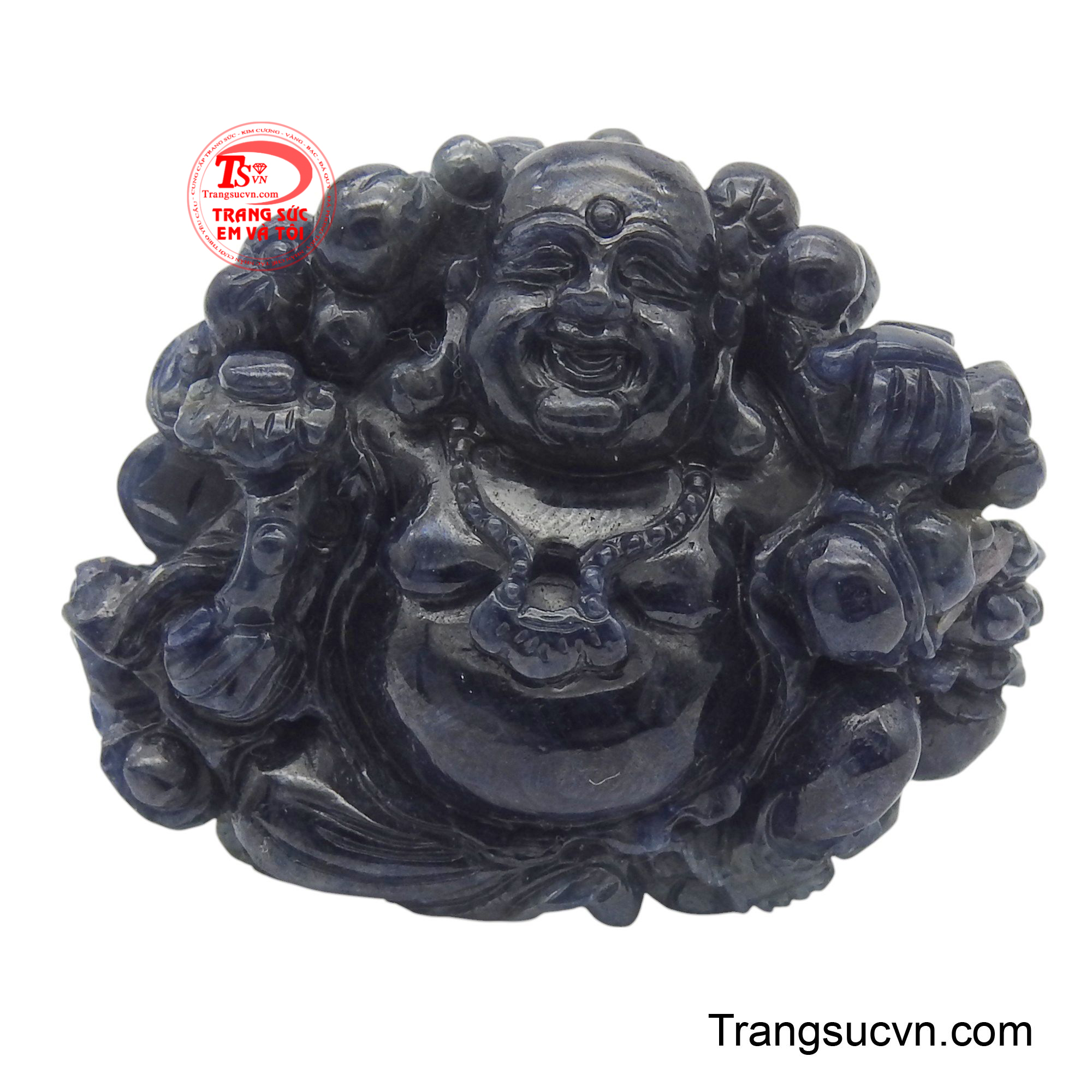 Mặt Di Lặc Sapphire phong thủy được chế tác từ đá sapphire tự nhiên, sở hữu gam màu xanh đậm huyền bí và lấp lánh.