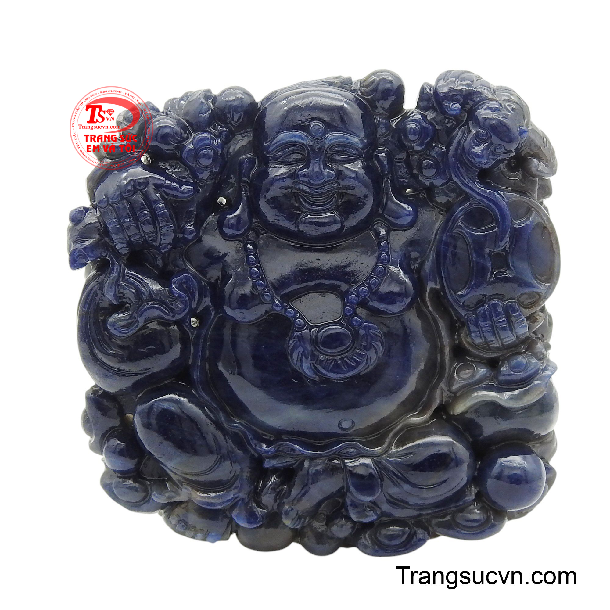 Mặt Sapphire Phật Di Lặc may mắn chìm đắm trong sắc xanh Sapphire huyền ảo.