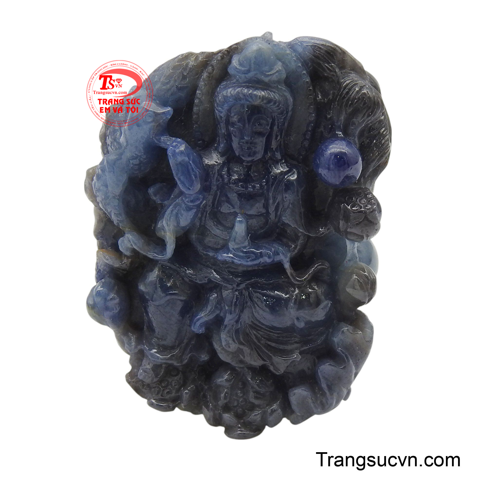Theo Phật Giáo thì Phật Quan Âm là biểu trưng cho lòng từ bi lắng nghe mọi khổ đau của chúng sinh và ban rải sự an lạc.