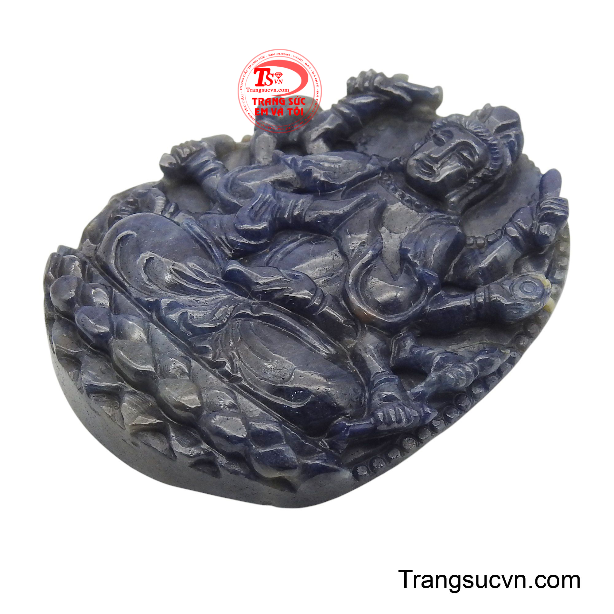 Khi mang bên mình, mặt Phật Quan Âm Sapphire không chỉ là một món trang sức giá trị mà còn là một vật phẩm hộ mệnh, mang lại sự che chở, hóa giải tai ương và dẫn lối đến an lạc, may mắn cho người sở hữu.