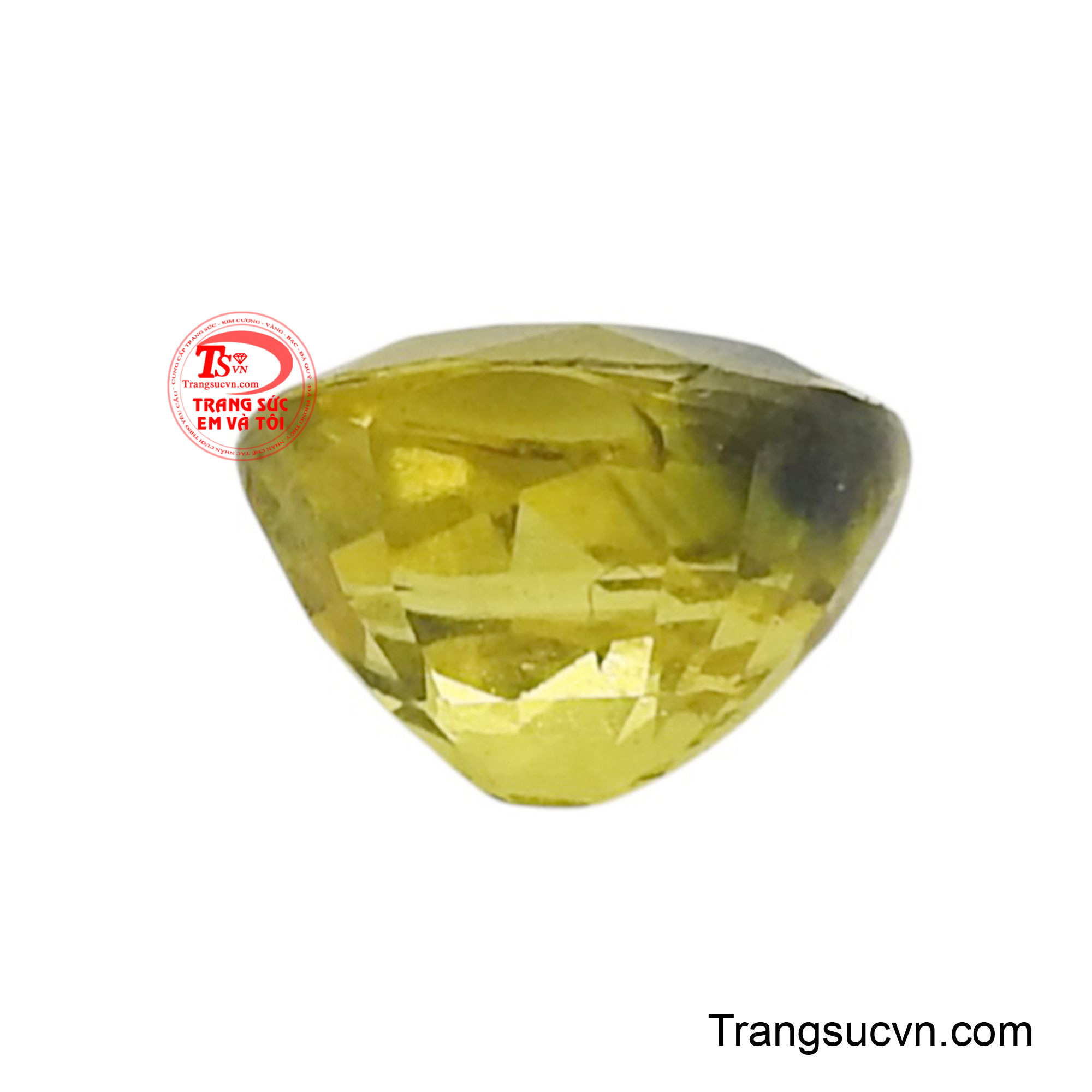 Điểm đặc biệt của nó nằm ở những vết tích tự nhiên bên trong, tạo nên một