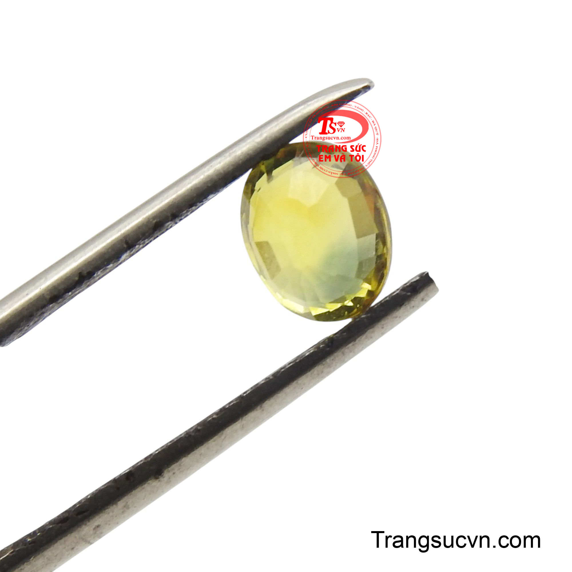 Những năng lượng tích cực trong viên đá sẽ giúp xua đuổi điều xui xẻo, không may mắn và mang đến vận may cho chủ nhân.