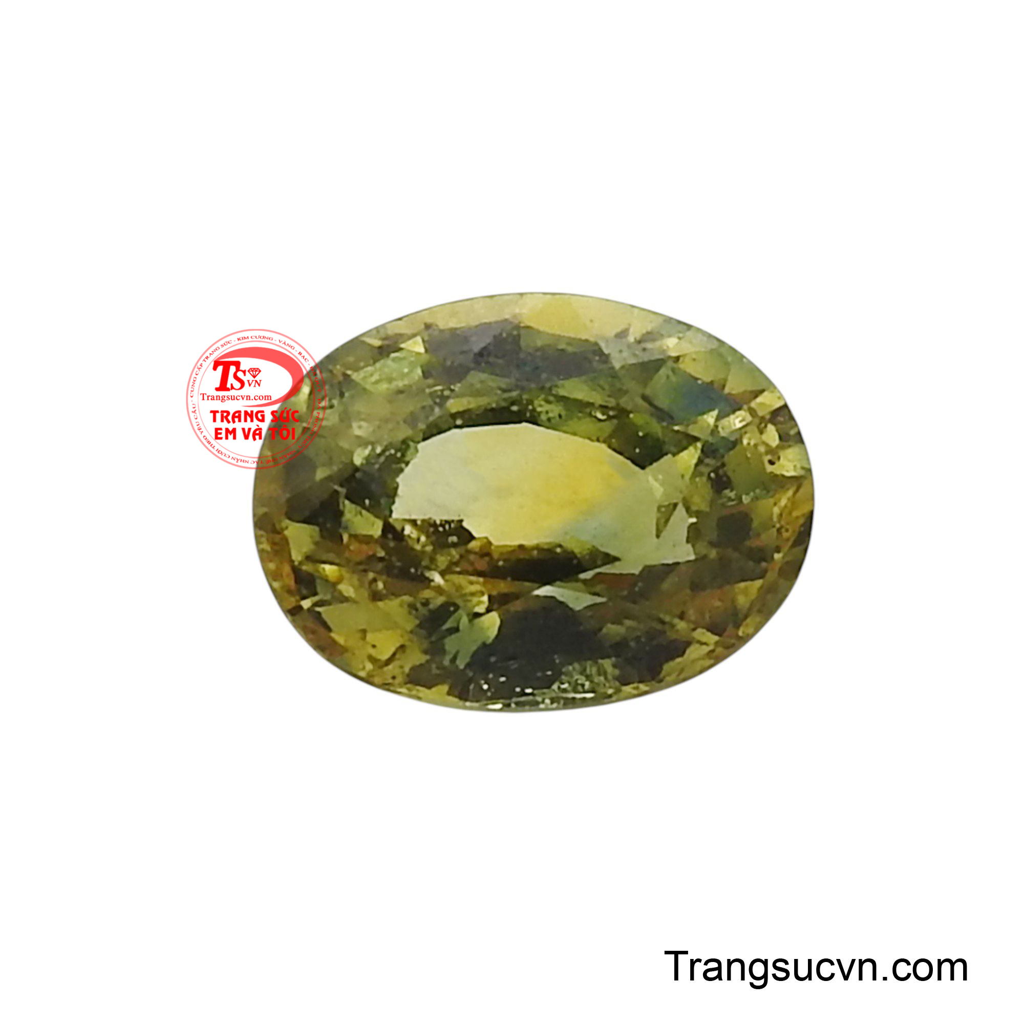 Viên Sapphire phong thủy với sắc xanh lá cây óng ánh, là một vật phẩm mang đến sự bình an và thịnh vượng.