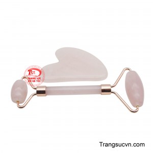 Sử dụng đều đặn, bộ đôi này sẽ giúp làn da trở nên tươi trẻ, rạng rỡ và tràn đầy sức sống. Đây là bí quyết làm đẹp từ thiên nhiên, đem lại cảm giác thư thái và nâng tầm quy trình chăm sóc da hàng ngày.