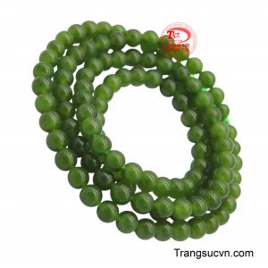 Không chỉ là phụ kiện thời trang, chuỗi ngọc Nepherit còn được tin rằng mang lại năng lượng tích cực, giúp cân bằng tinh thần và mang đến sự bình yên.