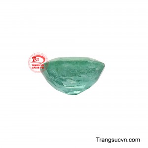 Emerald - viên đá thiên nhiên cũng rất được yêu thích trong lĩnh vực chế tác trang sức cao cấp.
