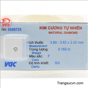 Kim cương thiên nhiên 3.6 ly ép vỉ này sở hữu vẻ đẹp tinh xảo, được niêm phong cẩn thận, đảm bảo chất lượng vượt trội.