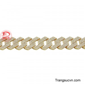 Đây là món phụ kiện hoàn hảo để tôn vinh sự nam tính, thể hiện sự sang trọng và tự tin trong mọi hoàn cảnh.