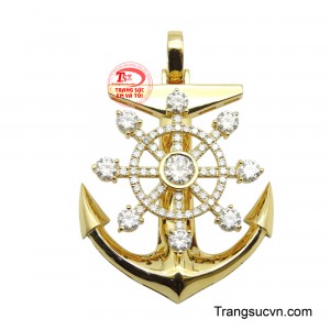 Mặt dây chuyền nam vàng 18K là sự kết hợp giữa sắc vàng 18K và nhưng viên đá moisanite sáng lấp lánh.