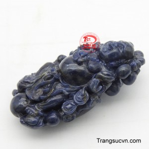 Đây không chỉ là món trang sức tô điểm cho vẻ ngoài mà còn là biểu tượng của tài lộc, bình an và niềm vui, là món quà ý nghĩa mang lại may mắn cho người sở hữu.