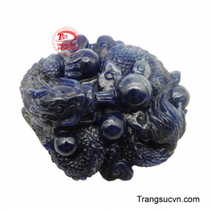 Sự kết hợp với sapphire, viên đá của trí tuệ và bình an, càng làm tăng thêm năng lượng phong thủy tích cực.