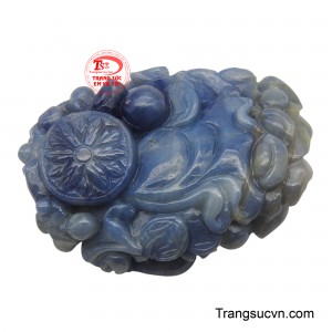 Sản phẩm được dùng làm quà tặng để dành tặng cho người thân yêu và được đặt trong nhà, phòng làm việc, cửa hàng để thu hút tài lộc và mang lại không khí vui vẻ, may mắn.