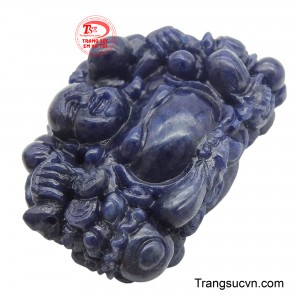 Đây là một vật phẩm hộ mệnh ý nghĩa, không chỉ làm tăng thêm vẻ sang trọng mà còn mang lại may mắn, bình an và bảo vệ gia chủ khỏi những điều không may mắn.