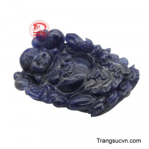 Sapphire, với vẻ đẹp quý phái và năng lượng thanh tịnh, không chỉ tô điểm cho món trang sức mà còn giúp xua tan muộn phiền, mang lại bình an, may mắn và niềm vui trọn vẹn cho người sở hữu.