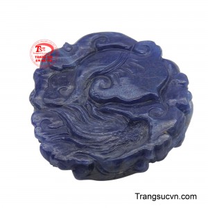 Mặt rồng này không chỉ là một món trang sức độc đáo mà còn là vật phẩm phong thủy mạnh mẽ, thu hút tài lộc, thăng tiến và mang lại sự vững chắc cho người sở hữu, khẳng định vị thế và uy quyền.