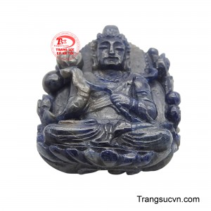 Tuyệt tác Mặt Sapphire Đại Thế Chí, được chế tác từ sapphire tự nhiên, toát lên vẻ uy nghiêm và thanh tịnh.