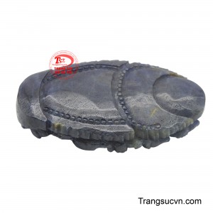 Đây không chỉ là một tác phẩm nghệ thuật mà còn là biểu tượng tâm linh mạnh mẽ, mang lại sự che chở và phúc lành cho người sở hữu.
