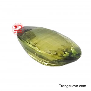 Màu xanh lục phớt vàng của Sapphire mang đến một cảm giác tự nhiên và tươi mới.