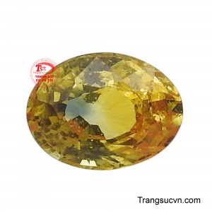 Viên Saphir Oval Facet đẹp là sản phẩm có thể gắn trên trang sức vàng và bạc phù hợp với người mang mệnh Kim và Thổ.