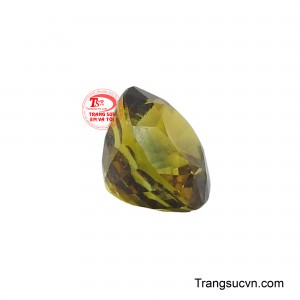Viên đá không chỉ là biểu tượng của sự giàu sang, thịnh vượng mà còn đại diện cho trí tuệ sâu sắc và khả năng nhìn thấu vạn vật.