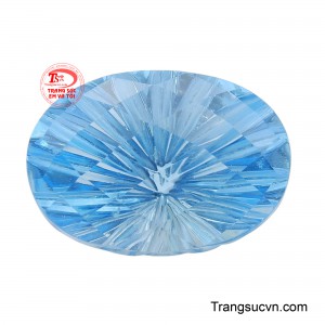 Viên Topaz thiên nhiên cuốn hút là viên đá không chỉ mang vẻ đẹp tự nhiên mà còn ẩn chứa những ý nghĩa phong thủy sâu sắc.