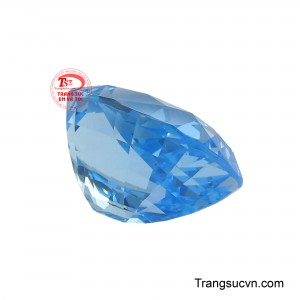Đây không chỉ là một viên đá quý, mà còn là biểu tượng của sự tĩnh lặng và trí tuệ, một món quà của thiên nhiên dành cho những tâm hồn yêu cái đẹp thuần khiết.