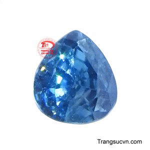 Viên Zircon thiên nhiên đẹp tỏa sáng với sắc xanh đại dương sâu thẳm, phảng phất ánh lục bảo cuốn hút.
