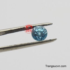 Ngoài ra, trong phong thủy thì đá Zircon còn giúp cân bằng năng lượng, mang lại sự bình yên và hài hòa.