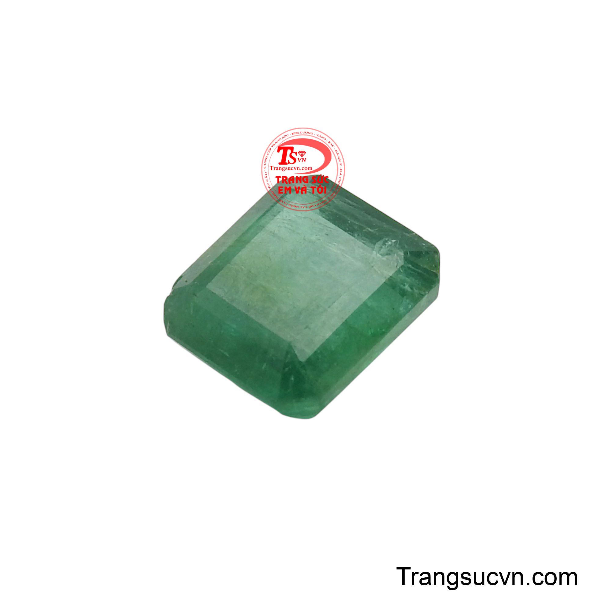 Viên đá này không chỉ mang đến vẻ đẹp tươi tắn như những chồi non vươn mình sau đông, mà còn truyền tải năng lượng của sự phát triển, hy vọng và sức sống mãnh liệt.