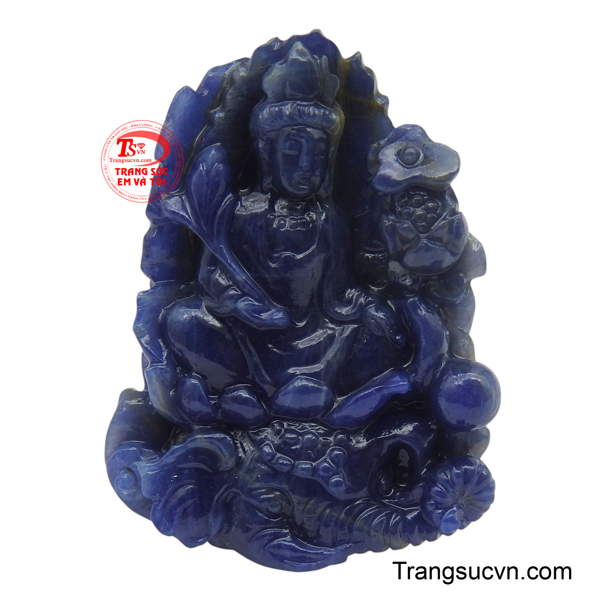 Mặt Quan Âm Bồ Tát Sapphire đẹp là một tác phẩm thủ công tinh xảo, khắc họa hình tượng Bồ Tát trong tư thế thiền định, an nhiên.