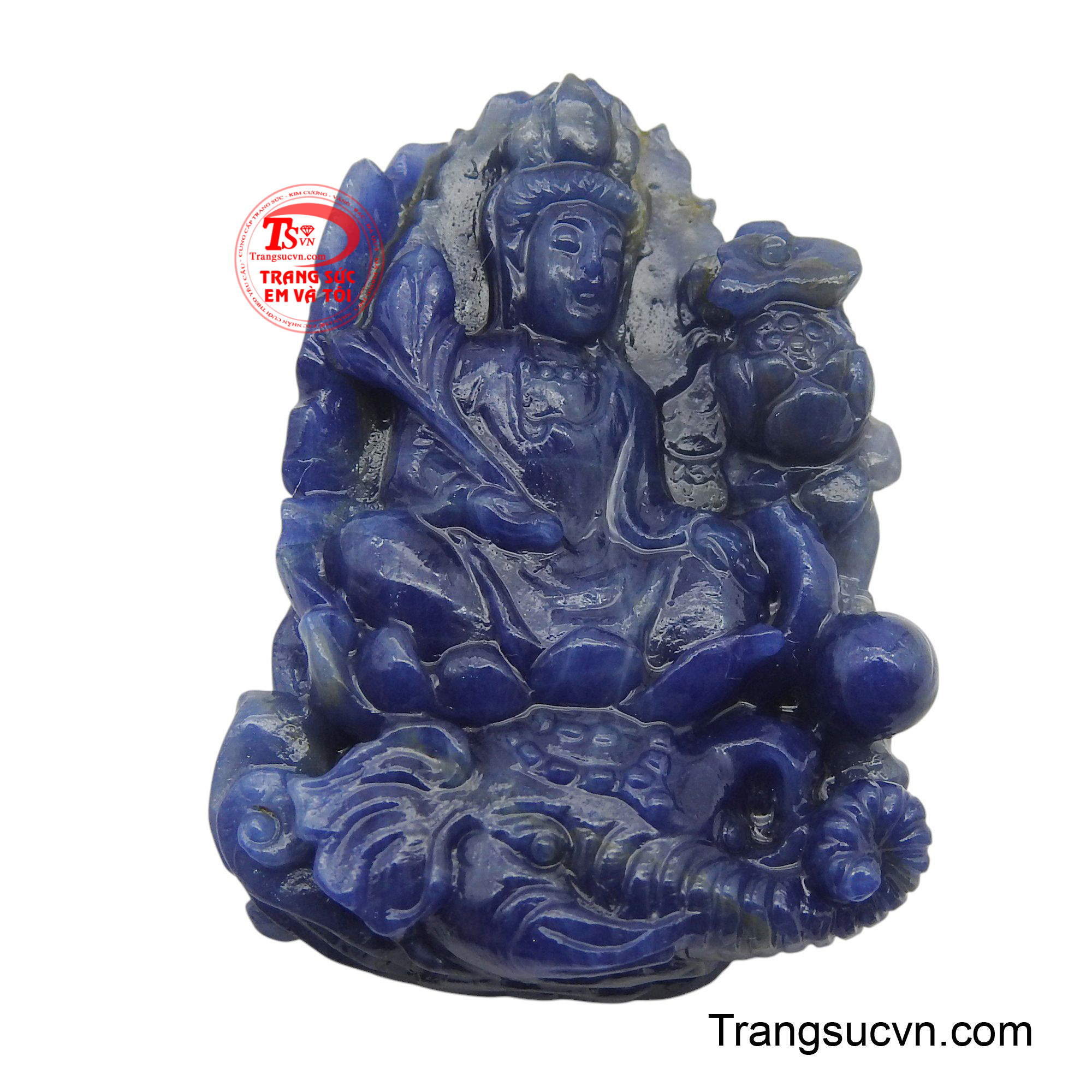 Từng chi tiết như nếp áo, đài sen hay gương mặt đều được chế tác tỉ mỉ, toát lên vẻ đẹp thiêng liêng, thanh cao.