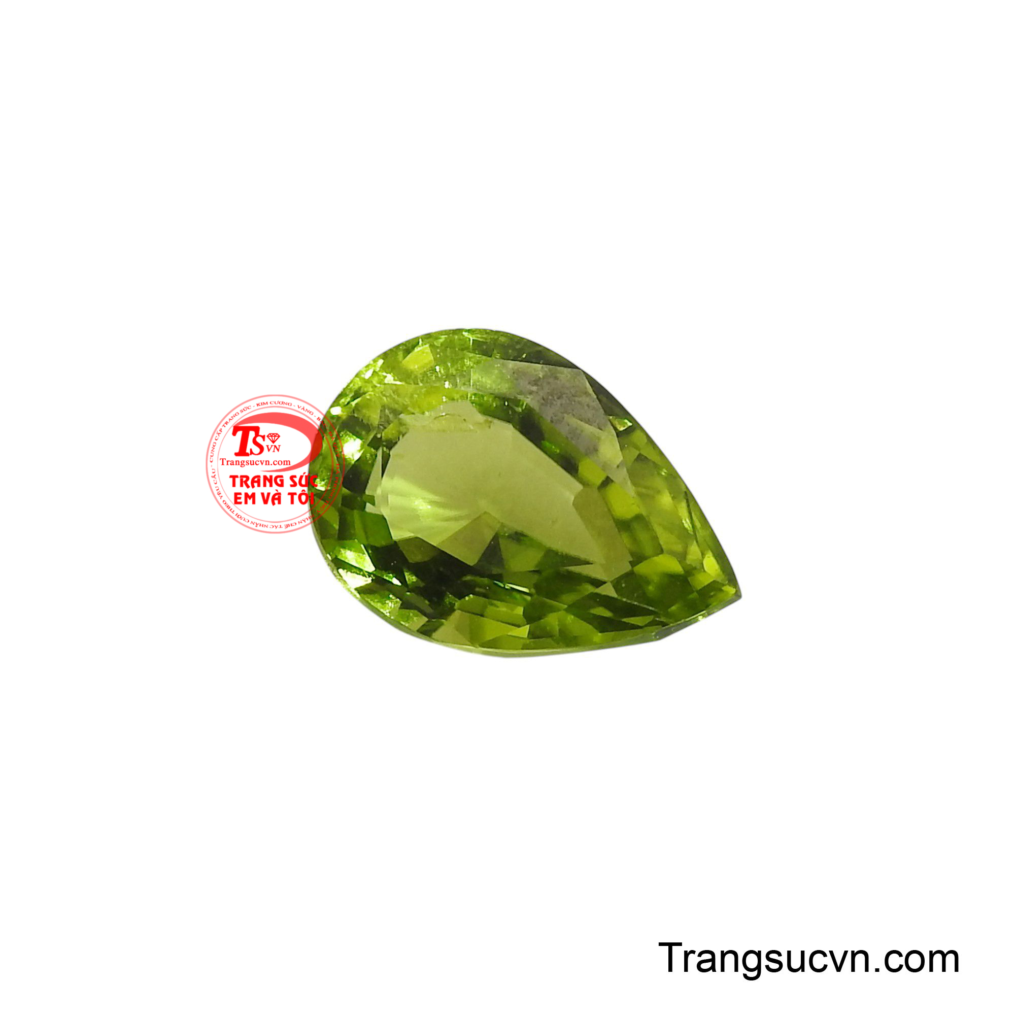 Ngoài ra, màu xanh lục của Peridot tượng trưng cho thiên nhiên, sức sống và niềm hy vọng, thể hiện ước mơ về một thế giới hòa bình và tươi đẹp.
