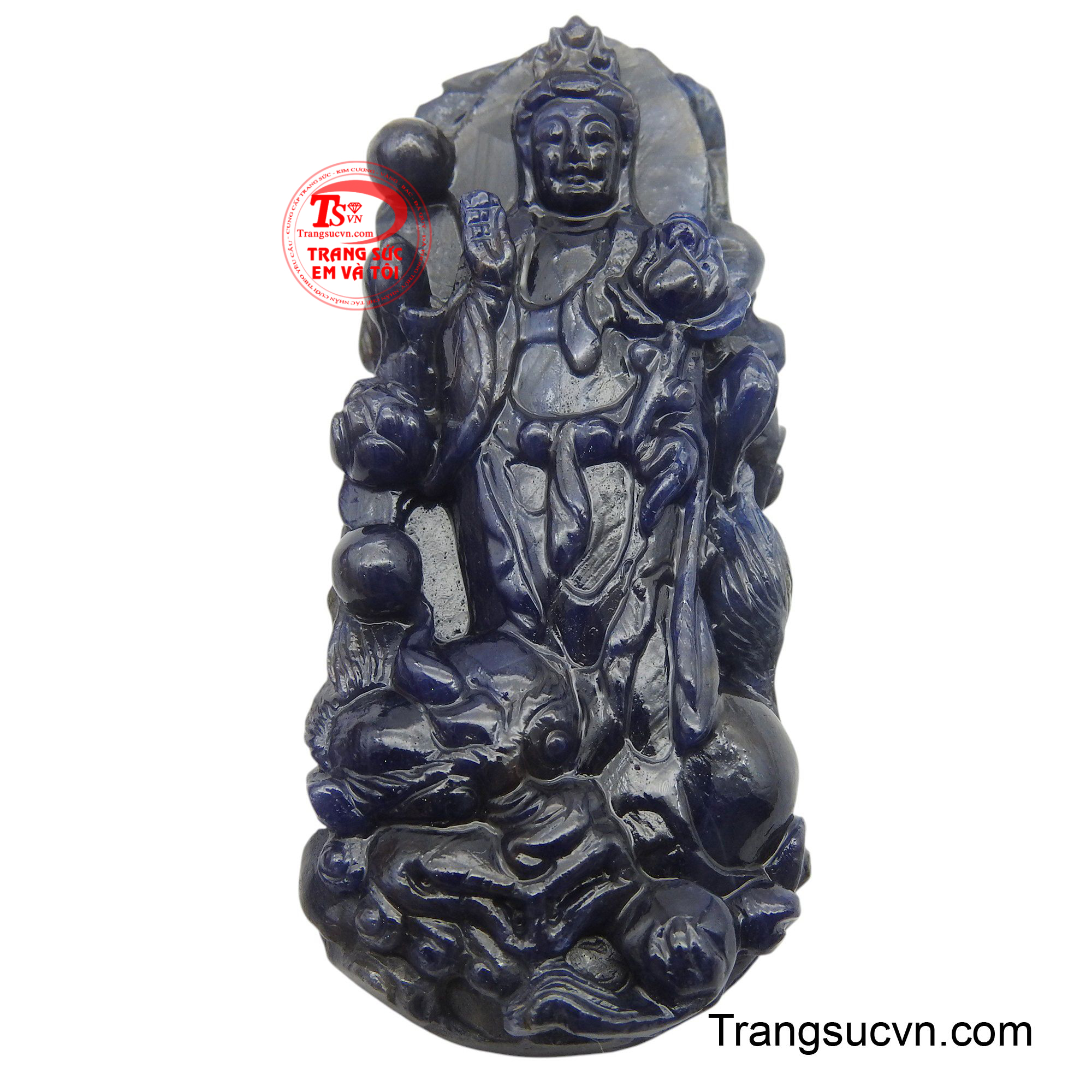 Hình ảnh Quan Âm được khắc họa sống động, với nét mặt hiền từ, ánh mắt từ bi, mang lại cảm giác bình yên và thanh tịnh cho người chiêm ngưỡng.