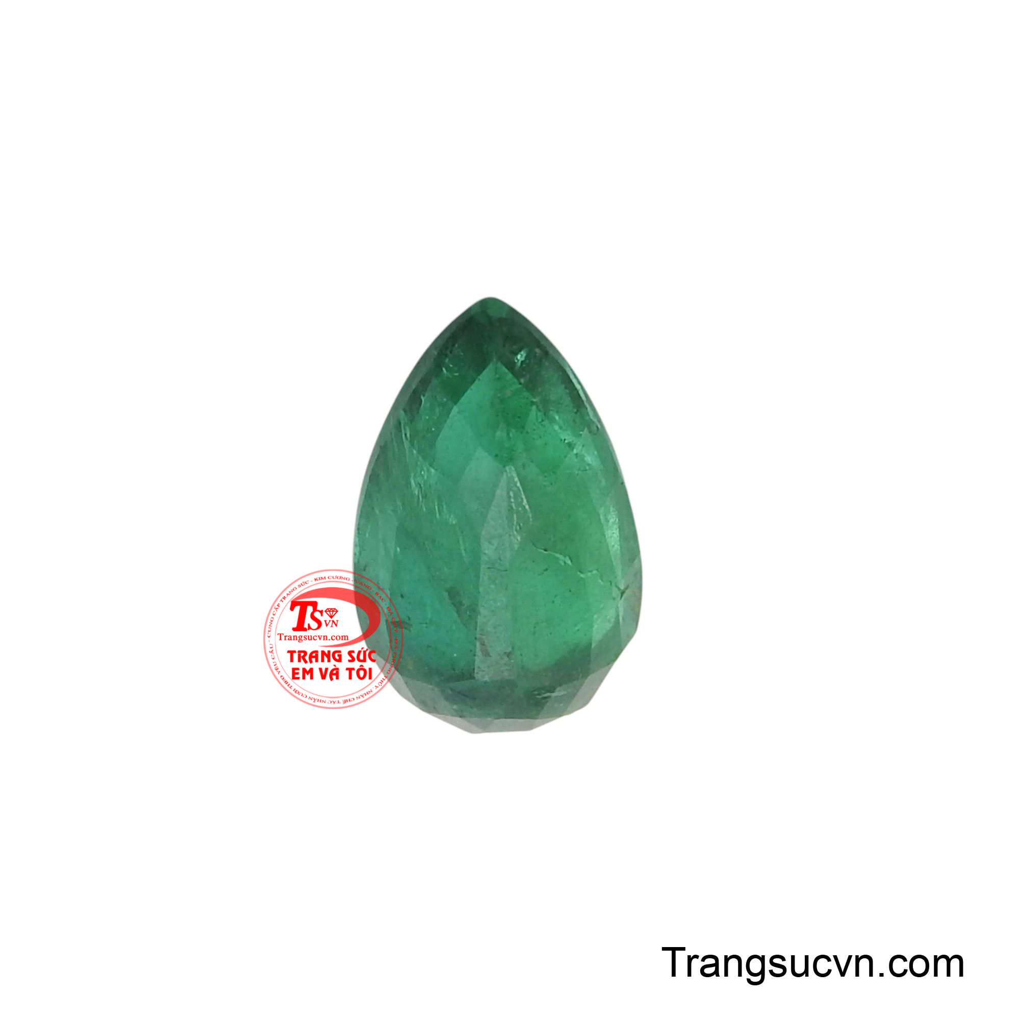 Viên Emerald giọt lệ ngọc xanh là một tuyệt tác của thiên nhiên, với sắc xanh lục trong trẻo như giọt nước tinh khiết đọng lại từ những tán lá xanh non.