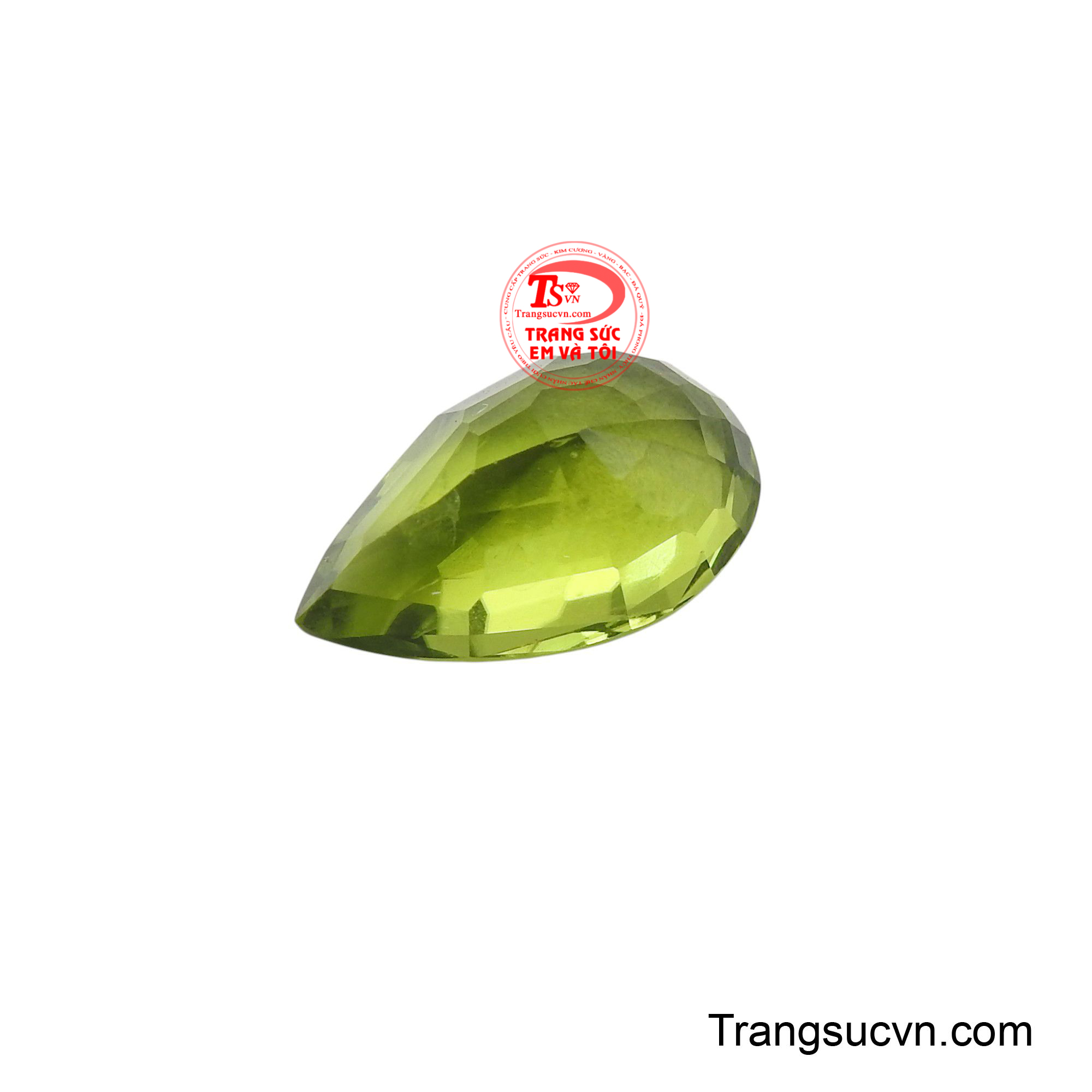 Peridot được coi là viên đá của ánh sáng, có khả năng xua tan nỗi sợ hãi và mang lại may mắn, hạnh phúc cho người sở hữu.