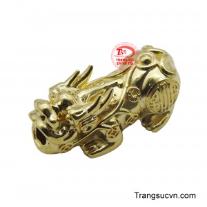 Tỳ hưu là linh vật nổi tiếng trong văn hóa Á Đông, được biết đến với khả năng thu hút tiền bạc và bảo vệ của cải cho gia chủ. 