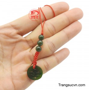 Sở hữu chiếc dây treo này không chỉ làm nổi bật cá tính riêng của bạn mà còn mang lại sự bình an, tài lộc và sự thịnh vượng trong cuộc sống.