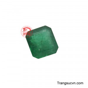 Viên đá này không chỉ mang đến vẻ đẹp cuốn hút mà còn được tin là có khả năng thu hút tài lộc, bình an và những cơ hội tốt đẹp cho người sở hữu.