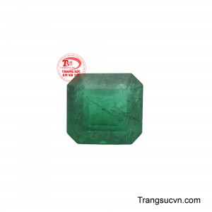 Emeral-viên đá của sự may mắn với sắc xanh lấp lánh tựa viên ngọc ẩn mình trong lòng đất, từ lâu đã được xem là biểu tượng của sự may mắn và thịnh vượng.