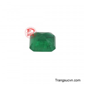 Mỗi viên Emerald là một lời chúc phúc, một lá bùa hộ mệnh, giúp khơi dậy nguồn năng lượng tích cực và dẫn lối đến những điều tốt lành.