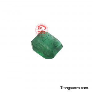 Đây là một viên đá quý giá, lý tưởng để tạo nên những món trang sức đẳng cấp, thể hiện phong thái sang trọng và tinh tế cho người sở hữu.